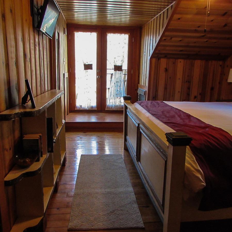 Red Leaf River Inn Уэйнсвилл Экстерьер фото