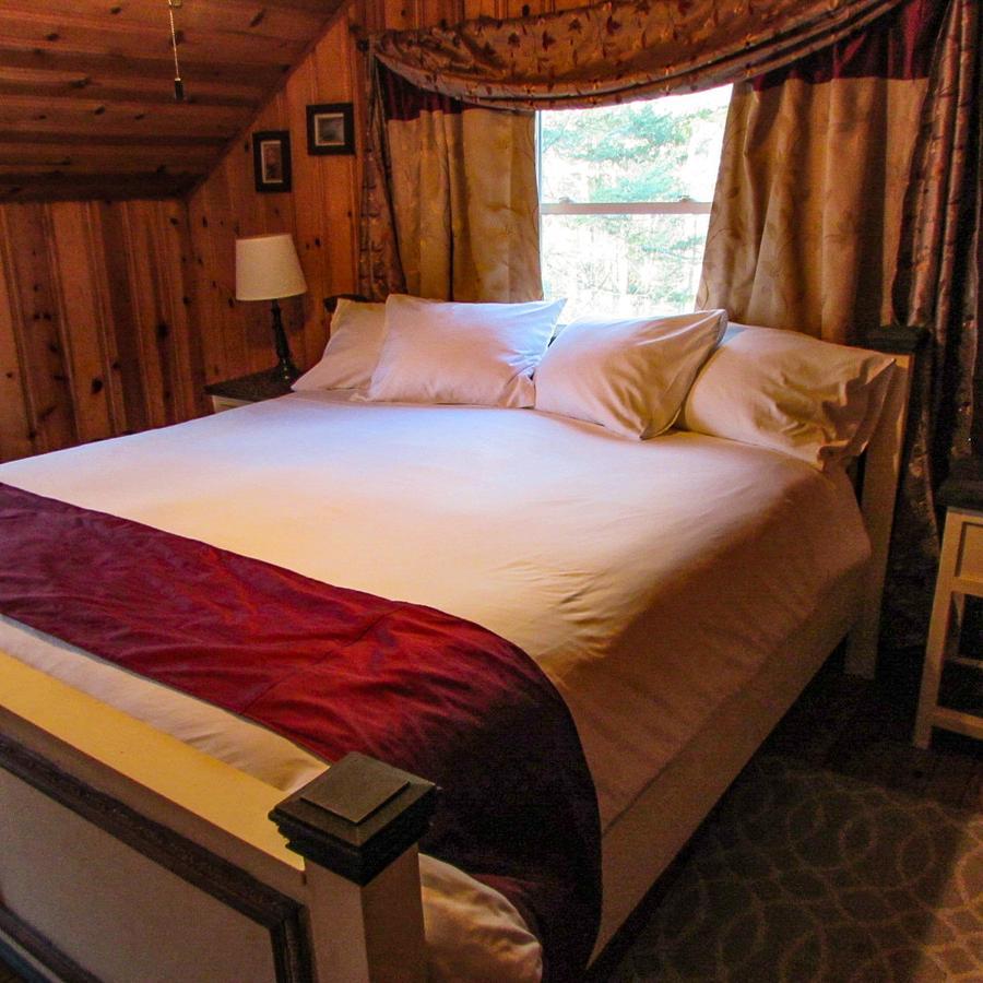 Red Leaf River Inn Уэйнсвилл Экстерьер фото
